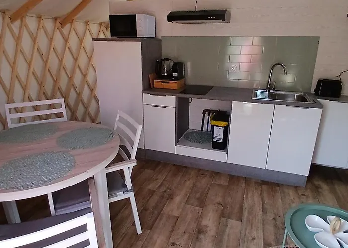 Yourte- Bambou - Climatisee- Les Belles Ouvrieres Clermont-Creans