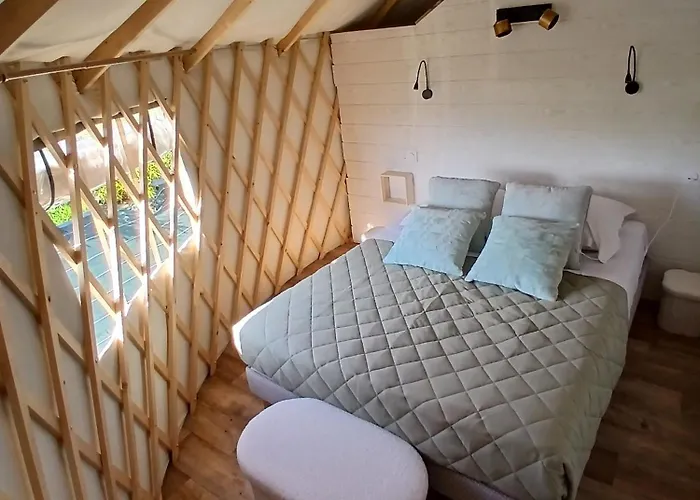 Yourte- Bambou - Climatisee- Les Belles Ouvrieres Clermont-Creans